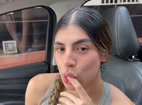 la amiga de mi novia es una zorra